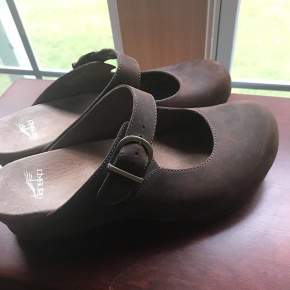 Cute Mary Jane Clogs - Picture 5 of 6